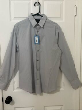 Murano Light Gray Long-Sleeve Dress Shirt - Solid Button-Up